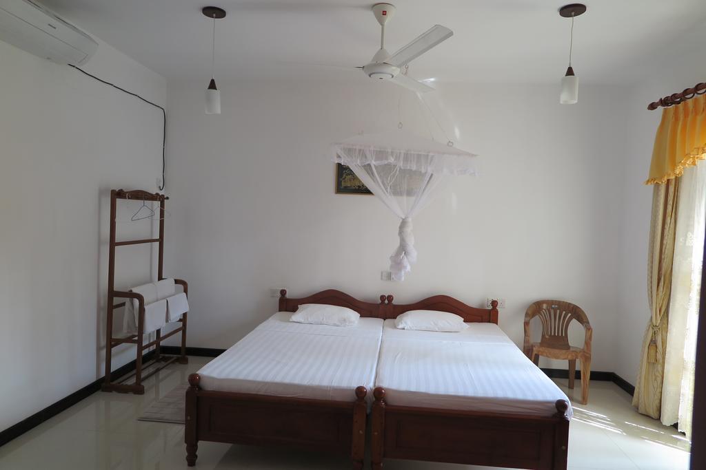 Villa16Hikkaduwa Phòng bức ảnh