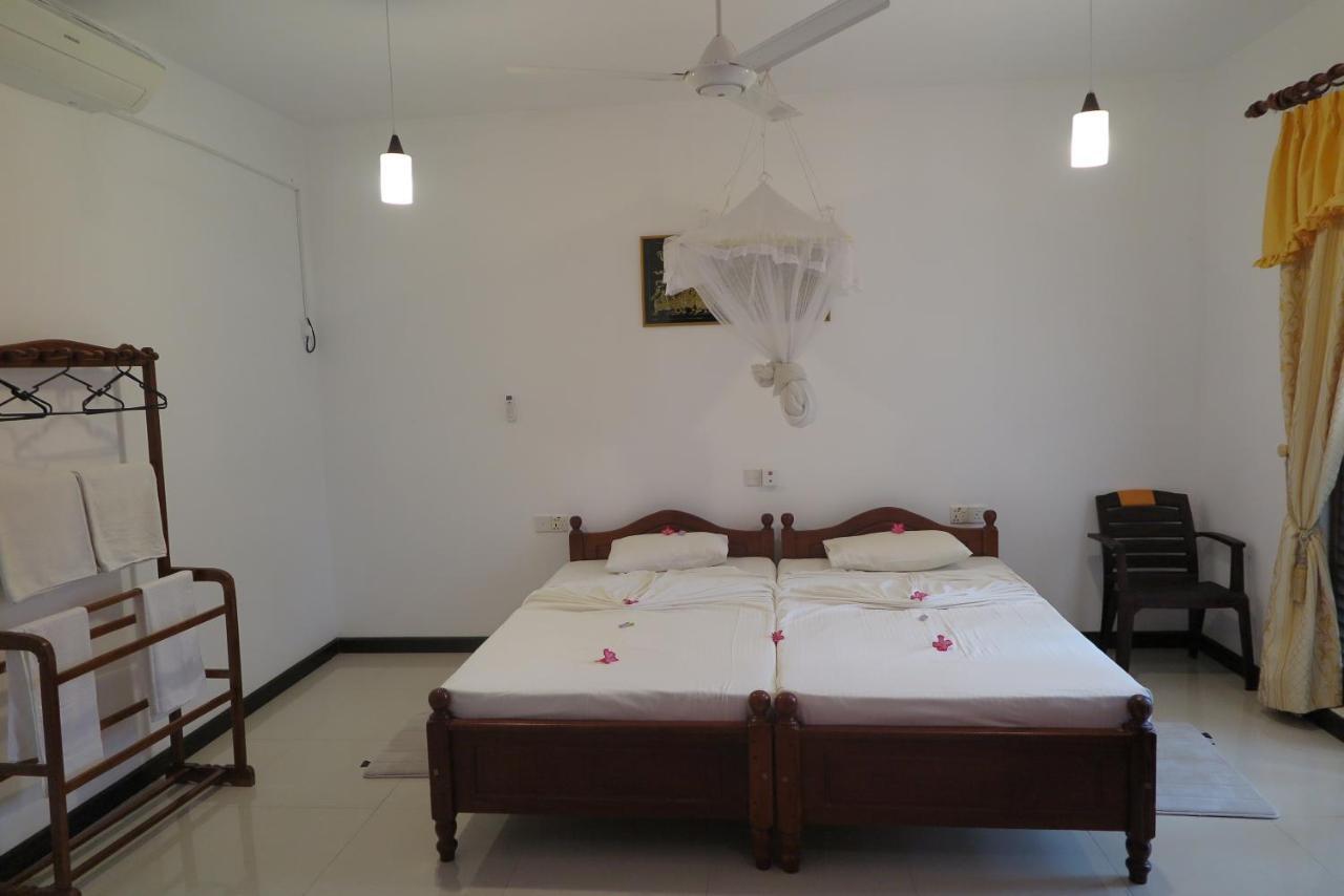 Villa16Hikkaduwa Phòng bức ảnh